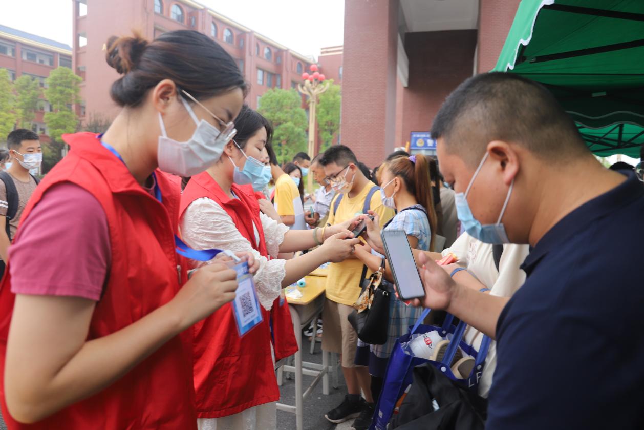 efc3e21be20f4bb7970b8913b22e06d4 efc3e21be20f4bb7970b8913b22e06d4.Jpeg