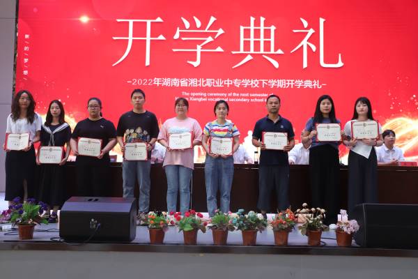 b1a20721b1af4ecd958f472ce1351a43 b1a20721b1af4ecd958f472ce1351a43.Jpeg