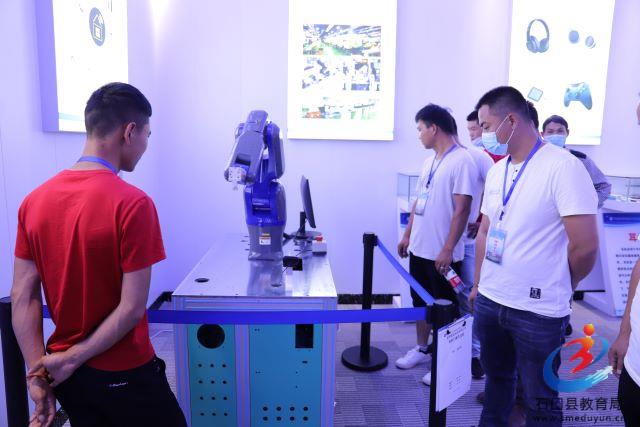 013c18198e9348bbbb238a2fea6f7084 中国·BB贝博艾弗森(股份)有限公司-官方网站