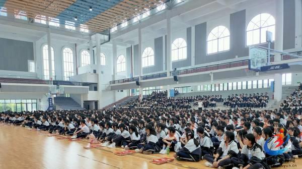 b0173a105e2c4939b5094ae7182f463b.jpg b0173a105e2c4939b5094ae7182f463b.jpg