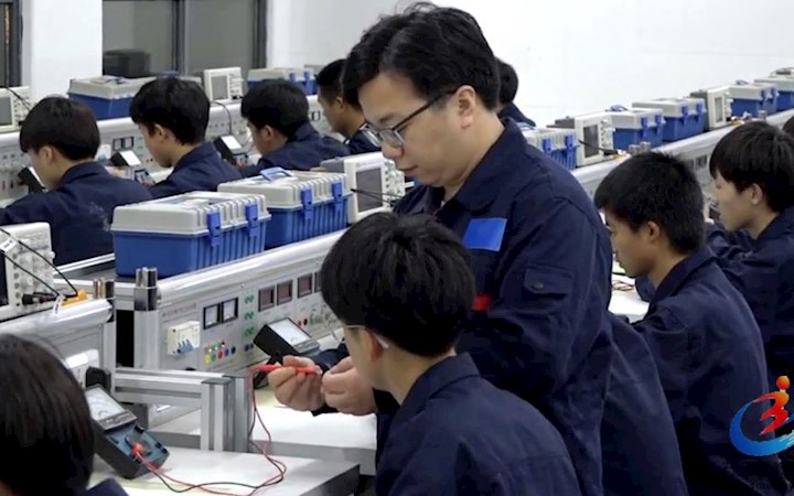 2024�ꡰ����������ϯ���˺�Ȼ�����Խ��ľ���פ��ְҵ����